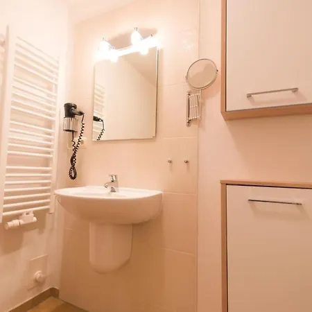 Nyaraló Holiday Home In Zingst With Swimming Pool Zingst